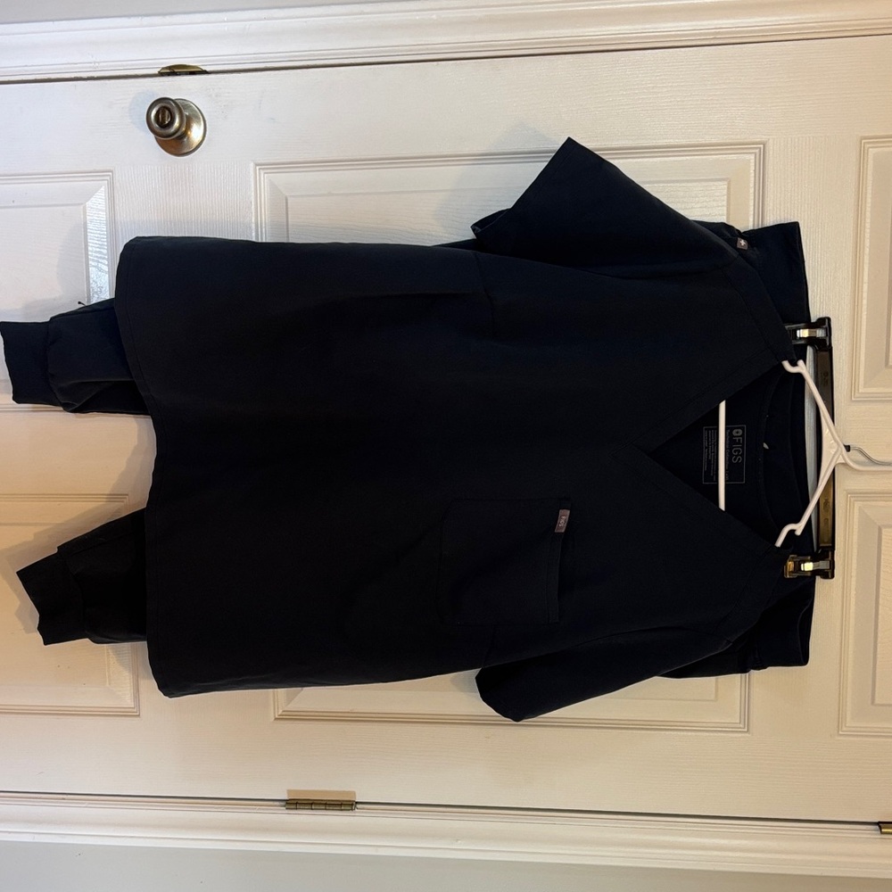 Figs Women's Navy Scrub Set